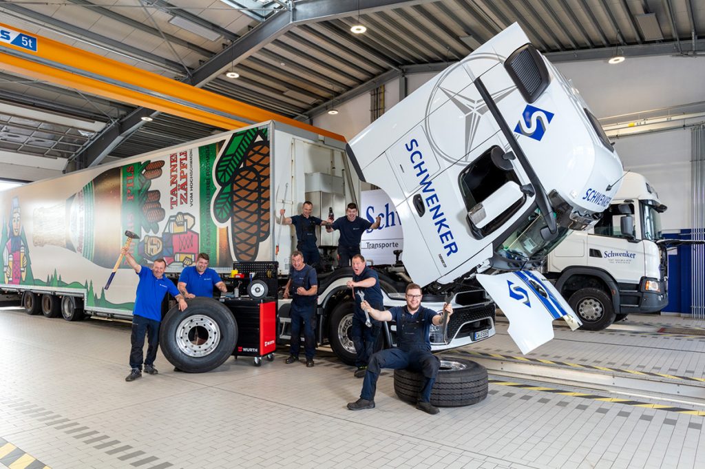 Schwenker Team in der Werkstatt